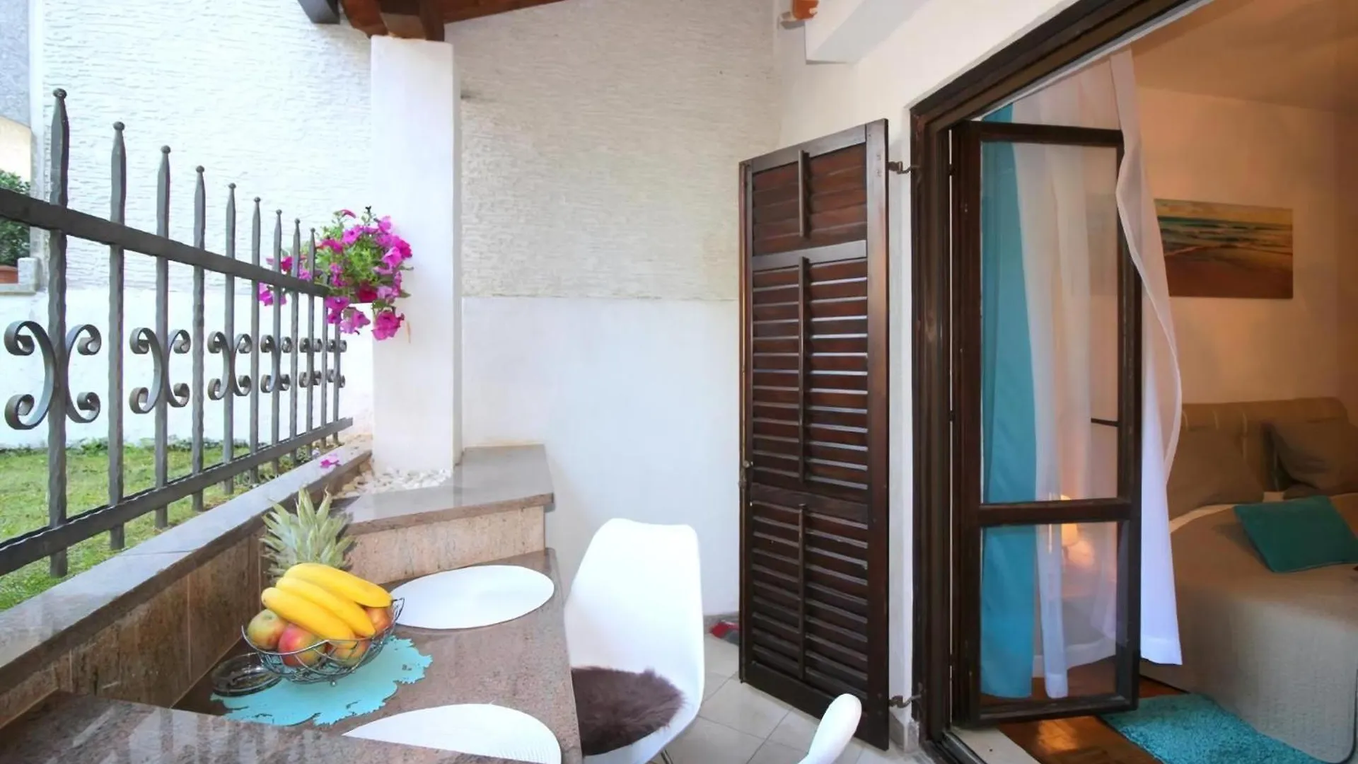 Studio Vista 1 Fuer 2 Personen Mit Garten Und Grill Porec
