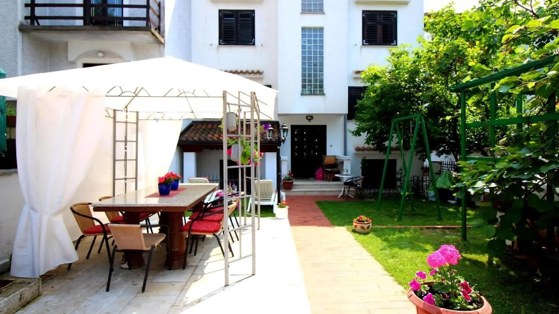 Studio Vista 1 Fuer 2 Personen Mit Garten Und Grill Porec